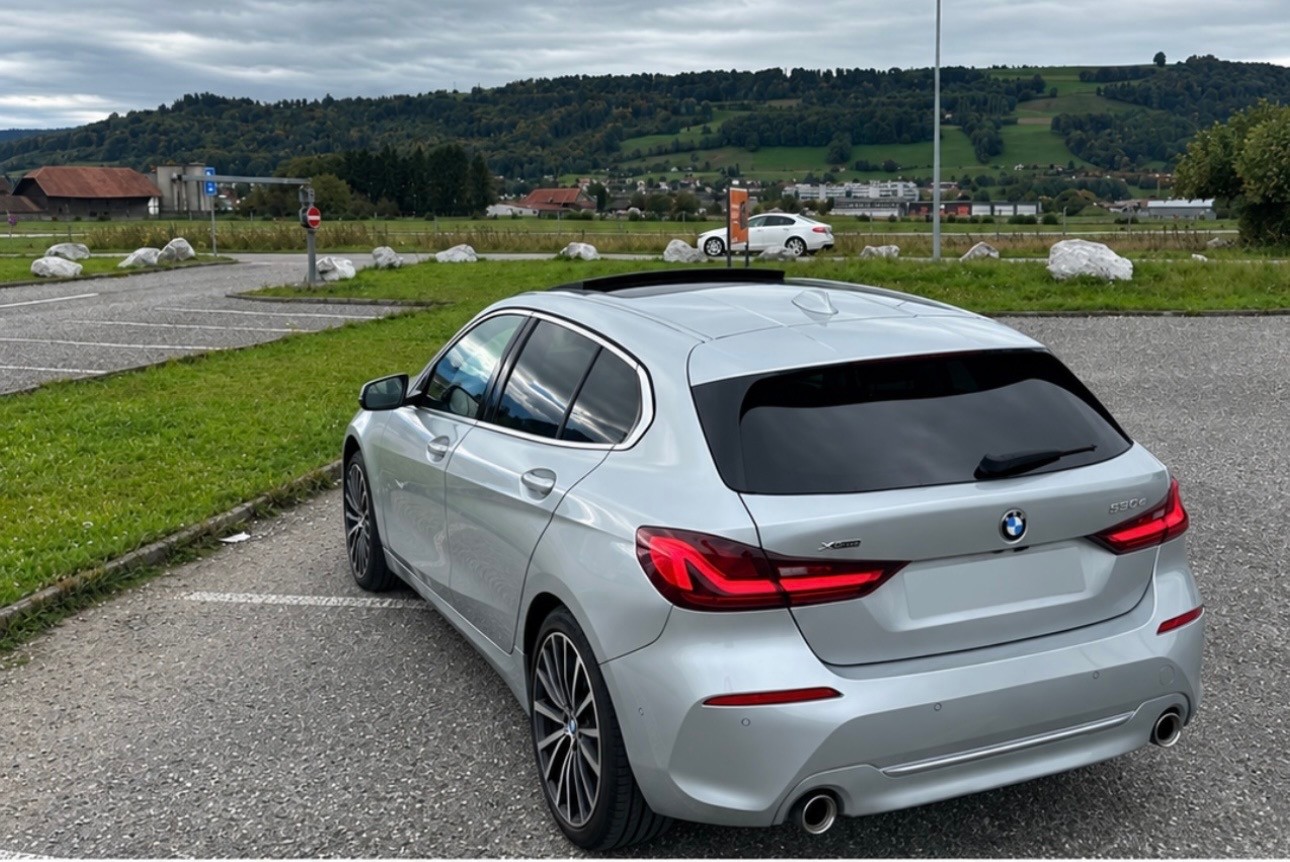 BMW 120d xDrive-image-1