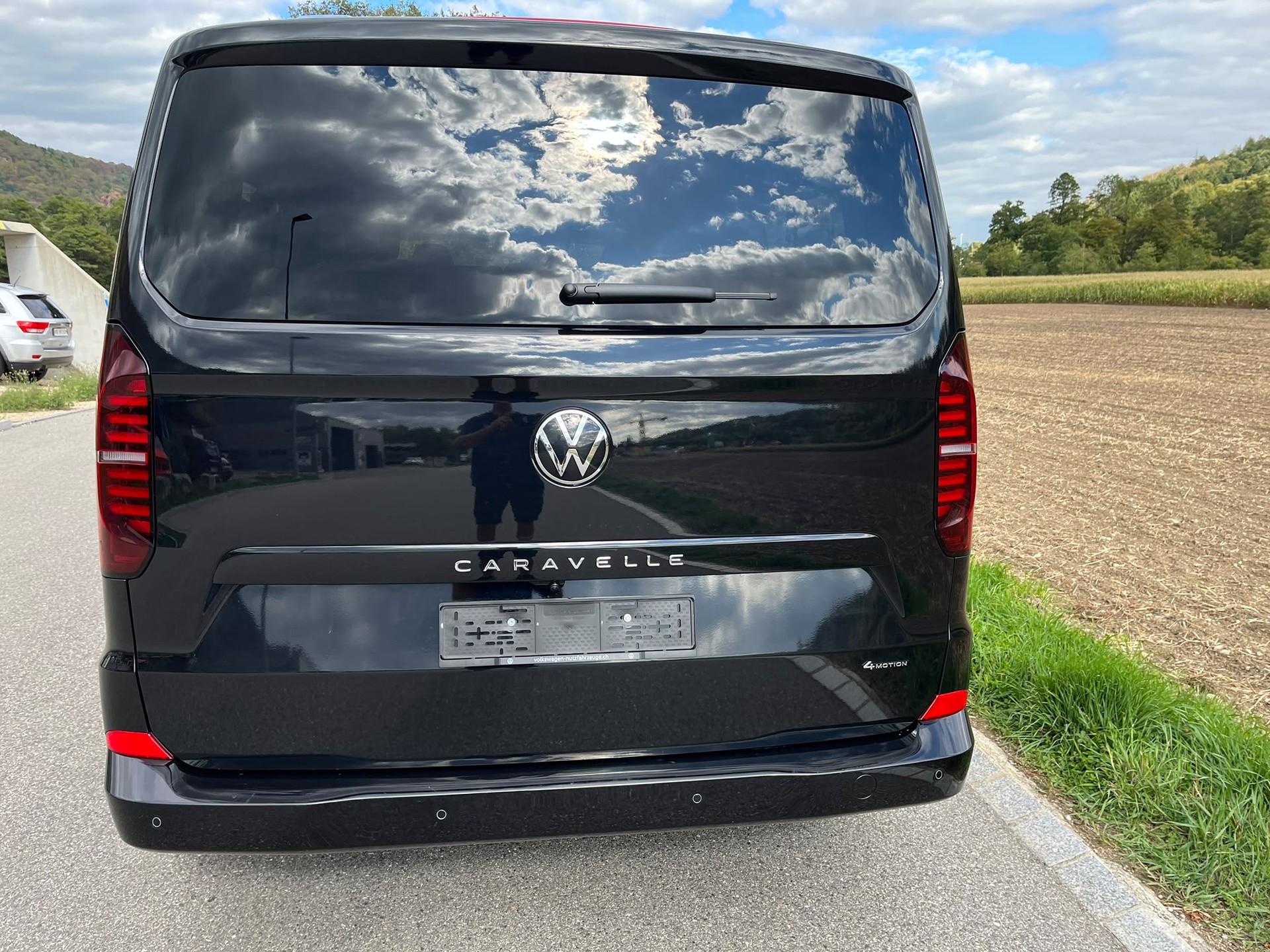 VW 4X4 "LANG CARAVELLE" 9 PLÄTZER. 2.0 TDI LWB 4 MOTION AUTOMAT. CH WAGEN 5 TÜRIG.-image-11