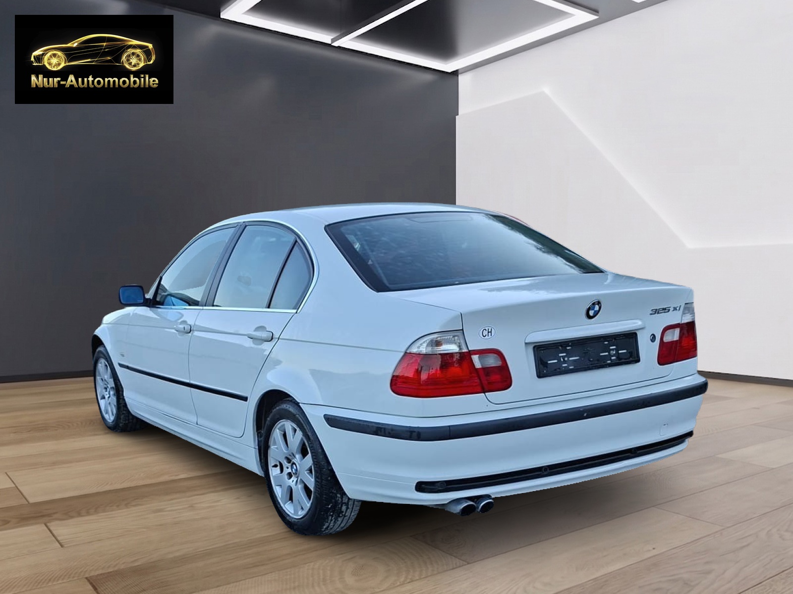 BMW 325xi-image-2