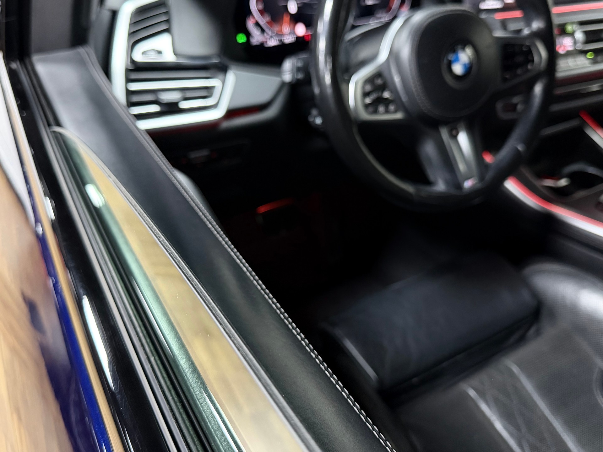 BMW X5 xDrive 48V 40d M Sport Steptronic-image-10