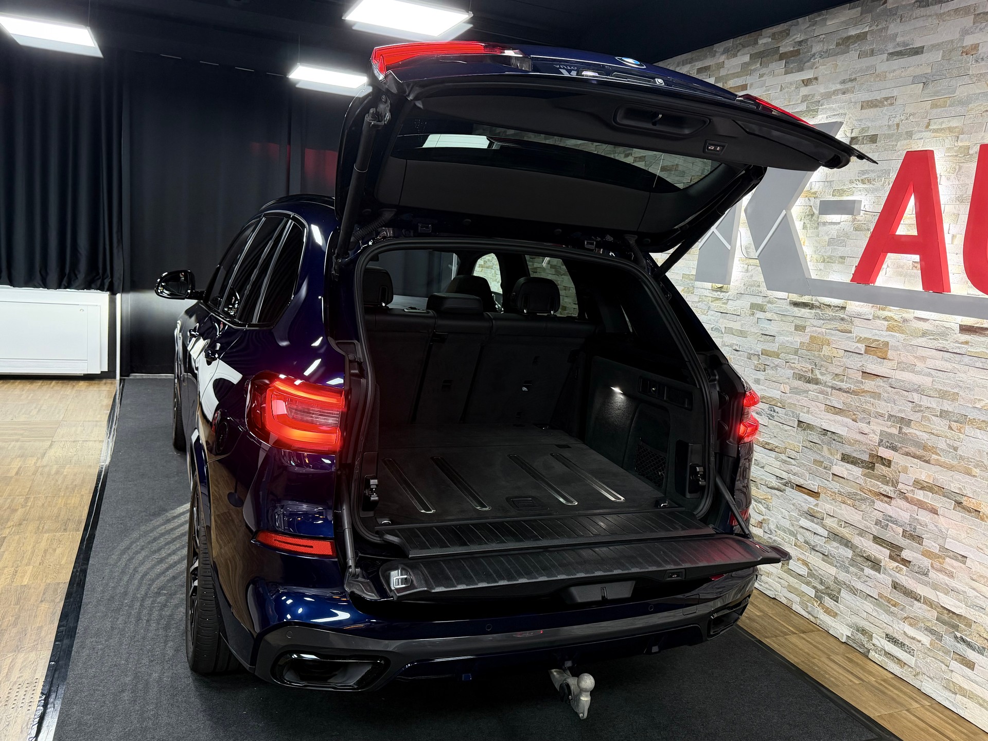 BMW X5 xDrive 48V 40d M Sport Steptronic-image-28