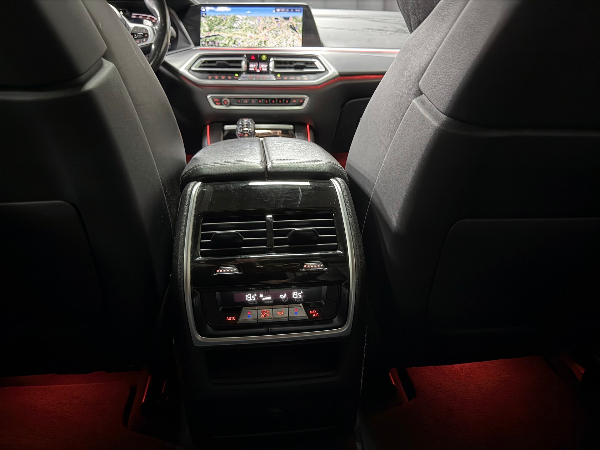 BMW X5 xDrive 48V 40d M Sport Steptronic-image-26