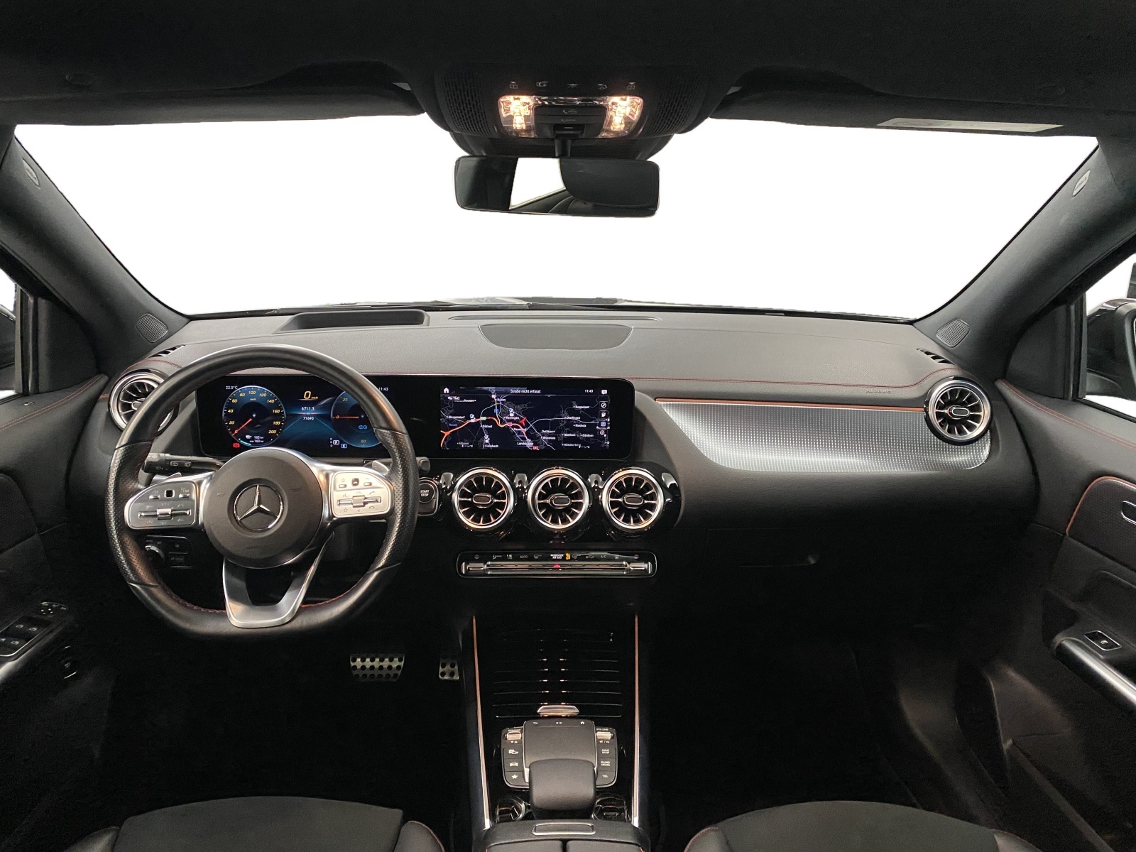 MERCEDES-BENZ EQA 350 AMG Line 4MATIC-image-6