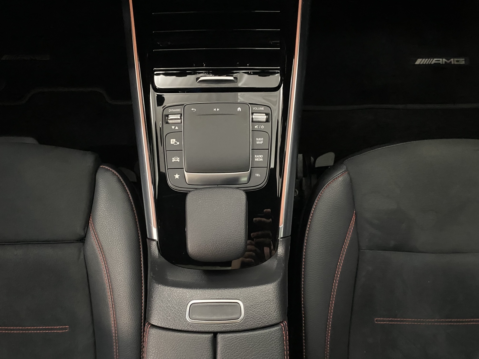 MERCEDES-BENZ EQA 350 AMG Line 4MATIC-image-13