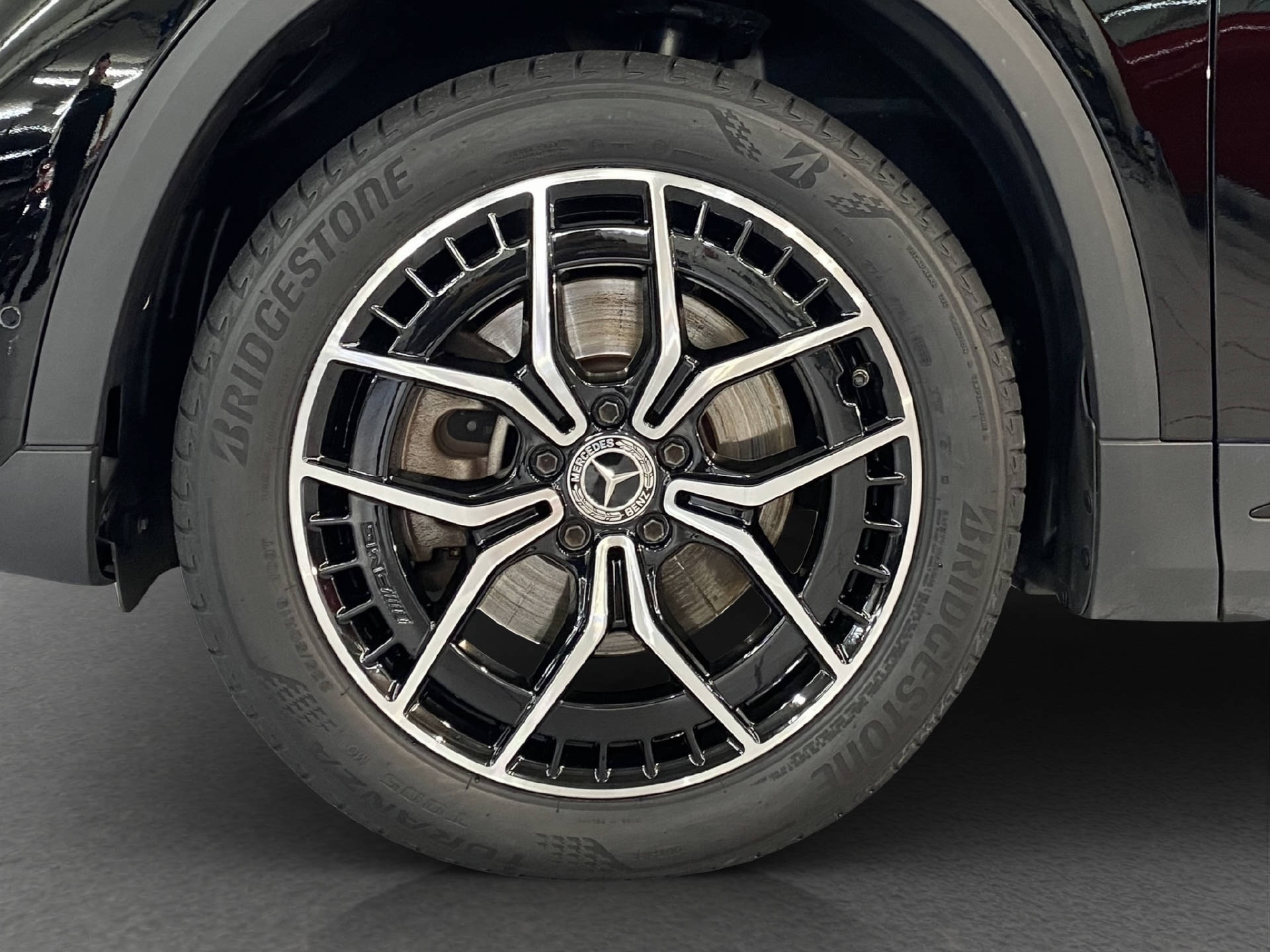 MERCEDES-BENZ EQA 350 AMG Line 4MATIC-image-5