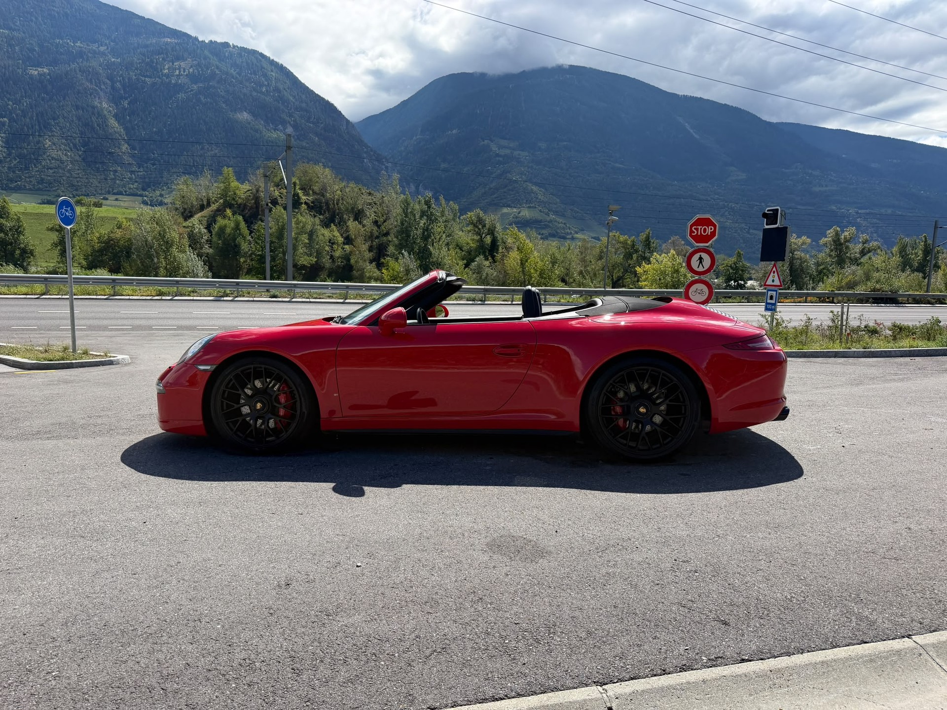 PORSCHE 911 Cabrio Carrera 4 GTS PDK-image-10