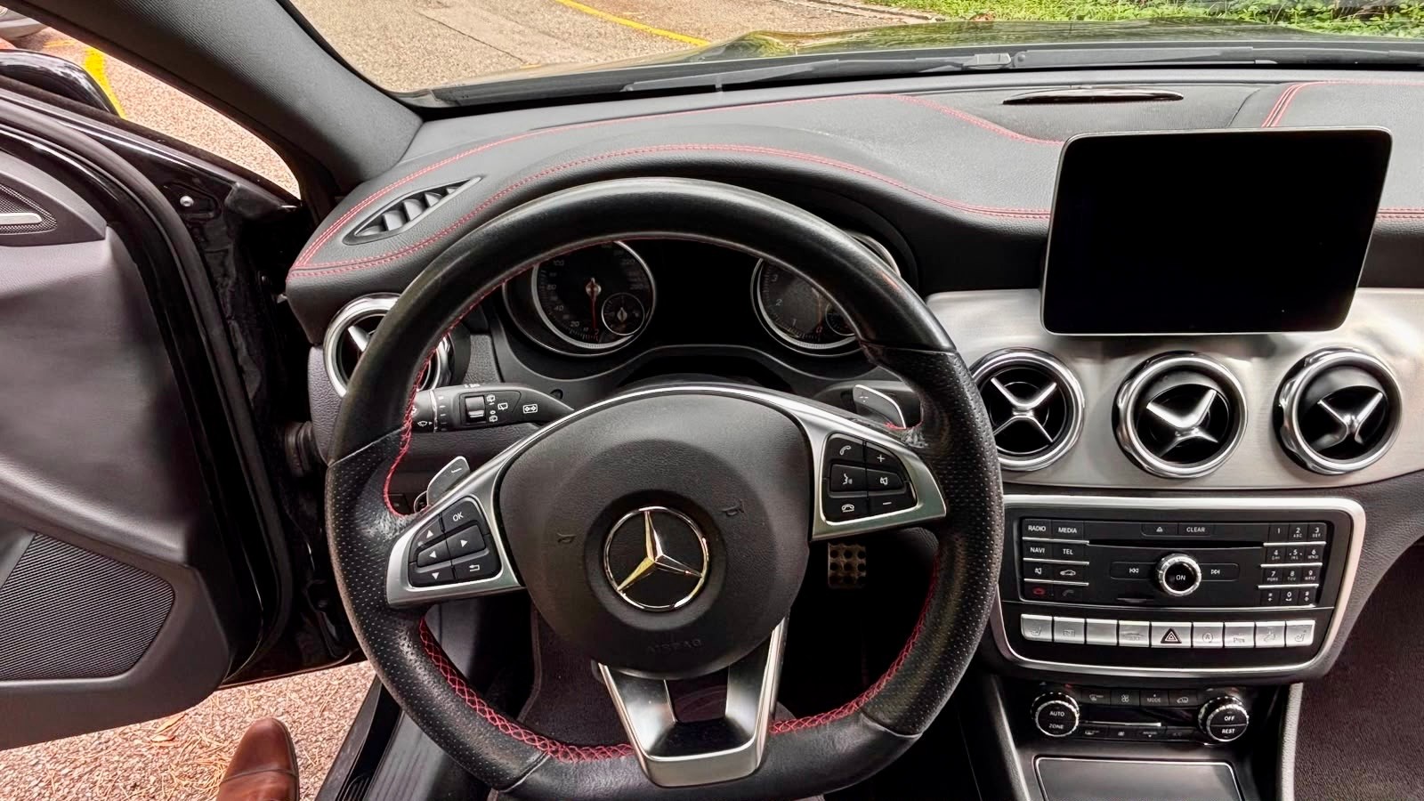 MERCEDES-BENZ GLA 250 AMG Line 4m-image-1