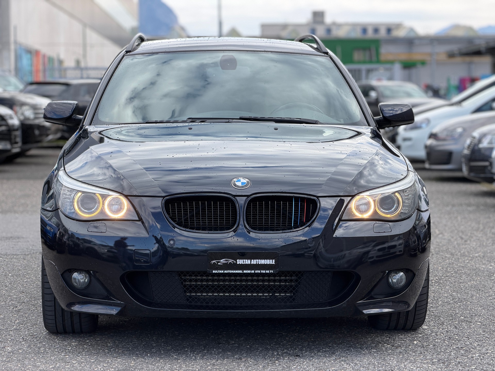 BMW 530xi Touring Steptronic-image-0