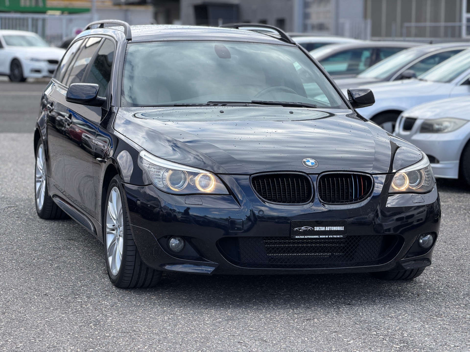 BMW 530xi Touring Steptronic-image-1