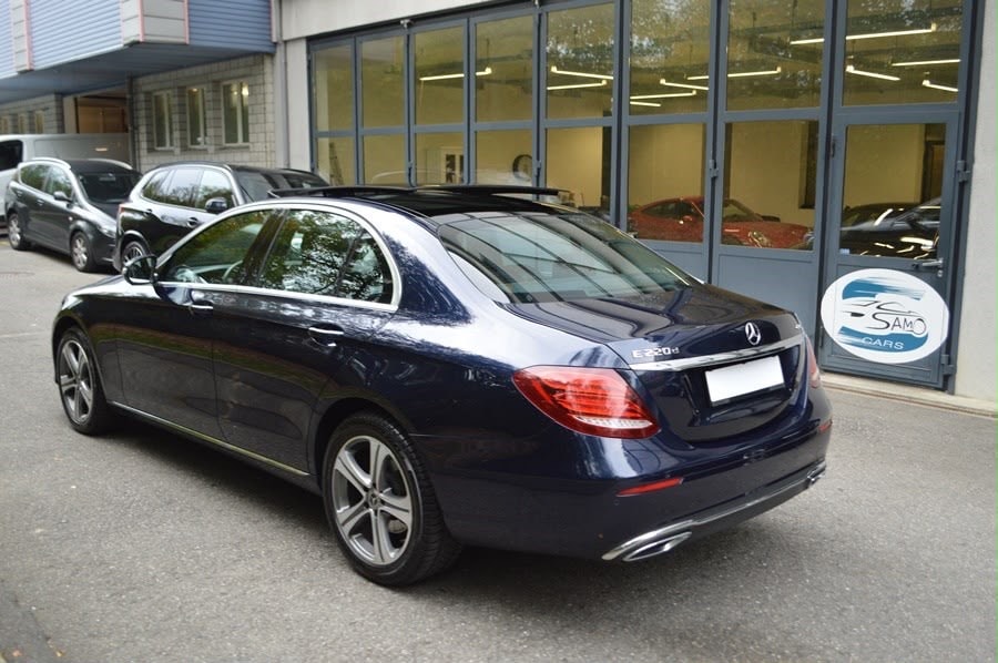 MERCEDES-BENZ E 220 d 4Matic-image-4