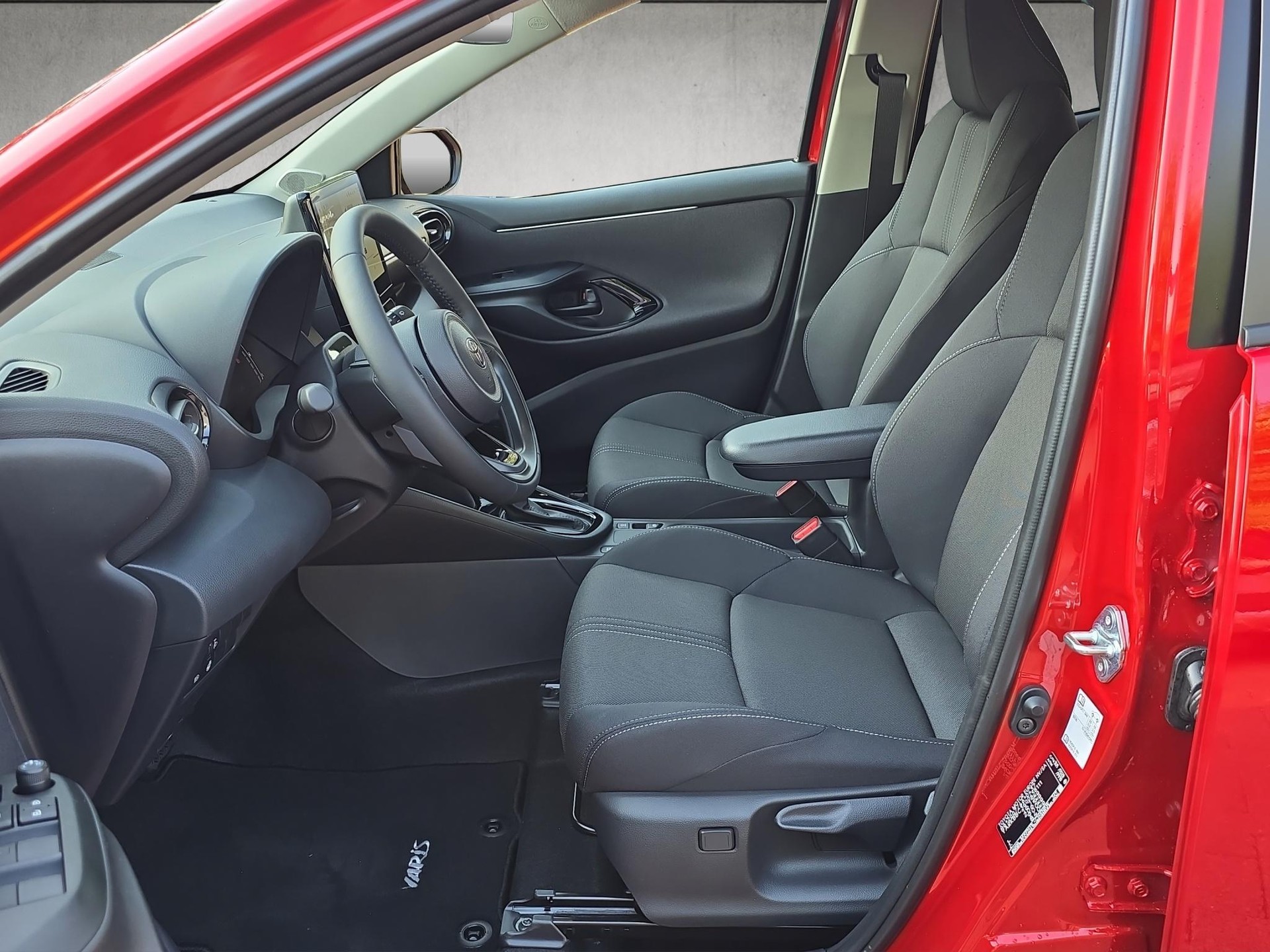 TOYOTA Yaris 1.5 VVT-i HSD Trend-image-8