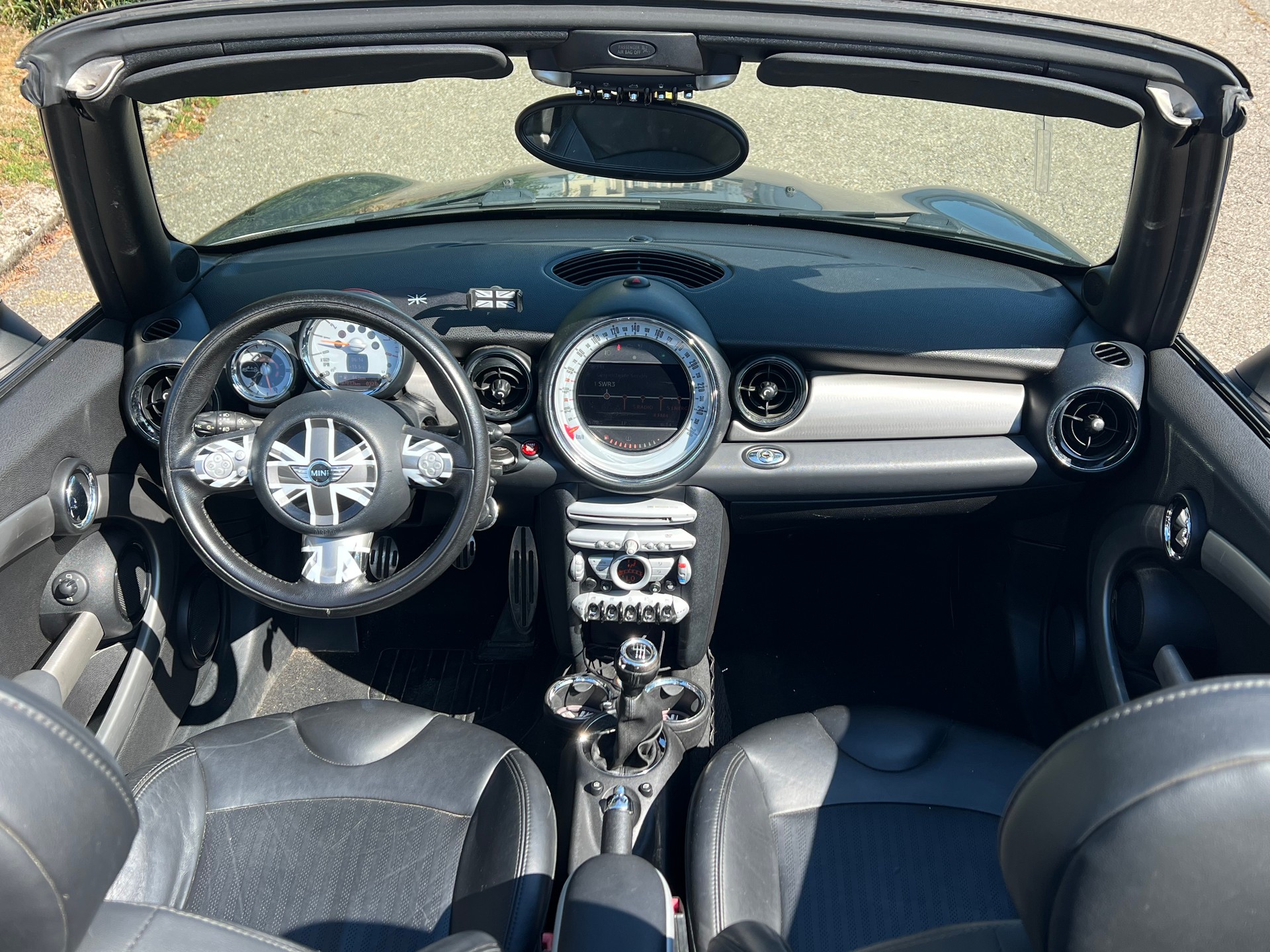 MINI Cooper S Cabriolet-image-9