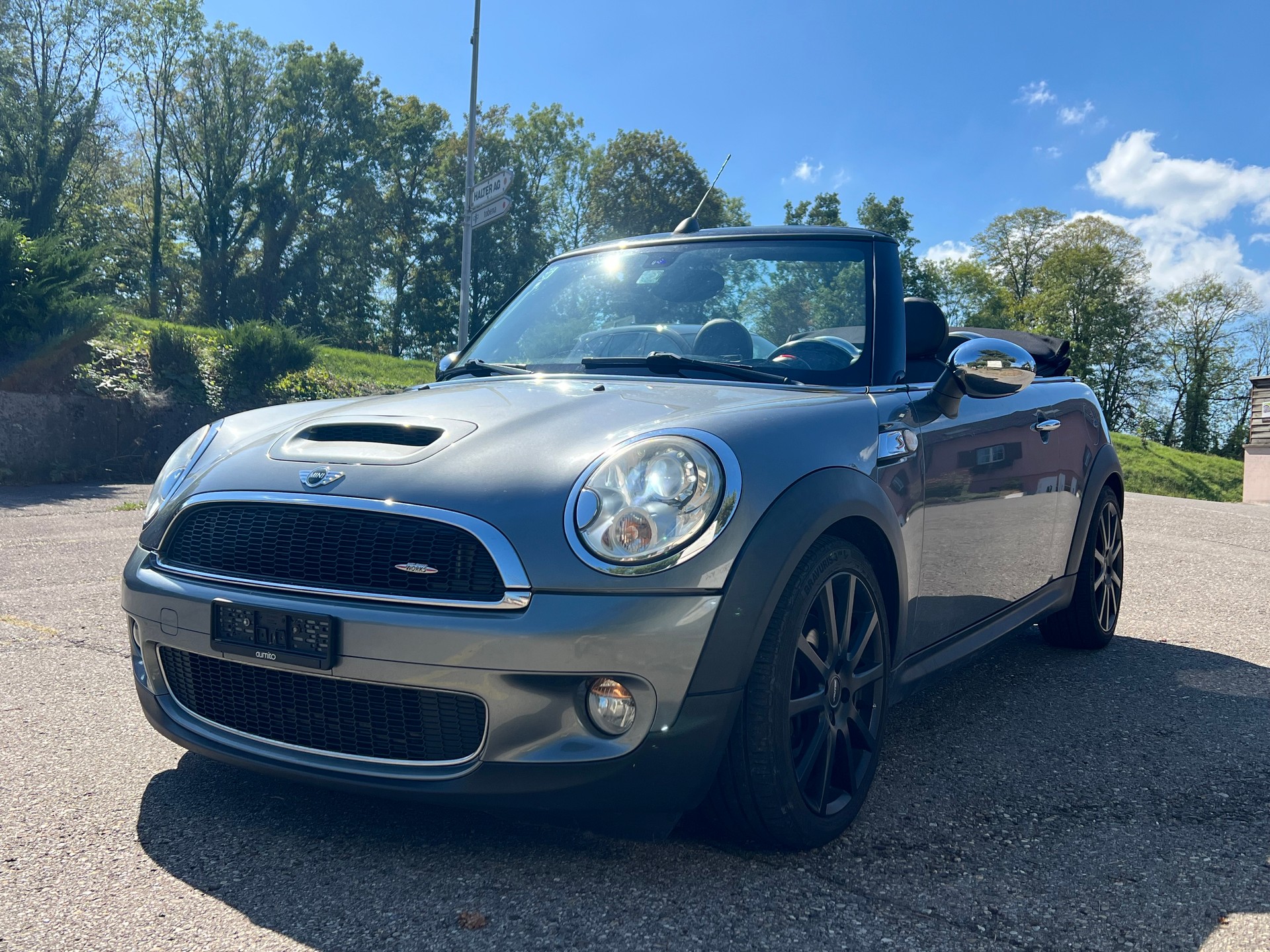 MINI Cooper S Cabriolet-image-0