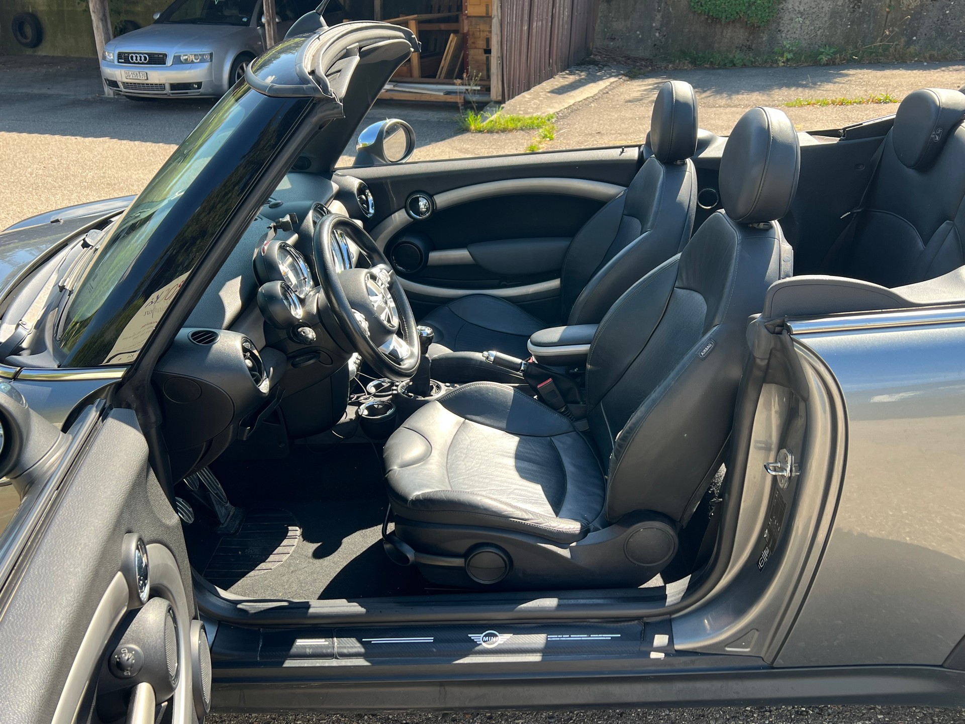 MINI Cooper S Cabriolet-image-7