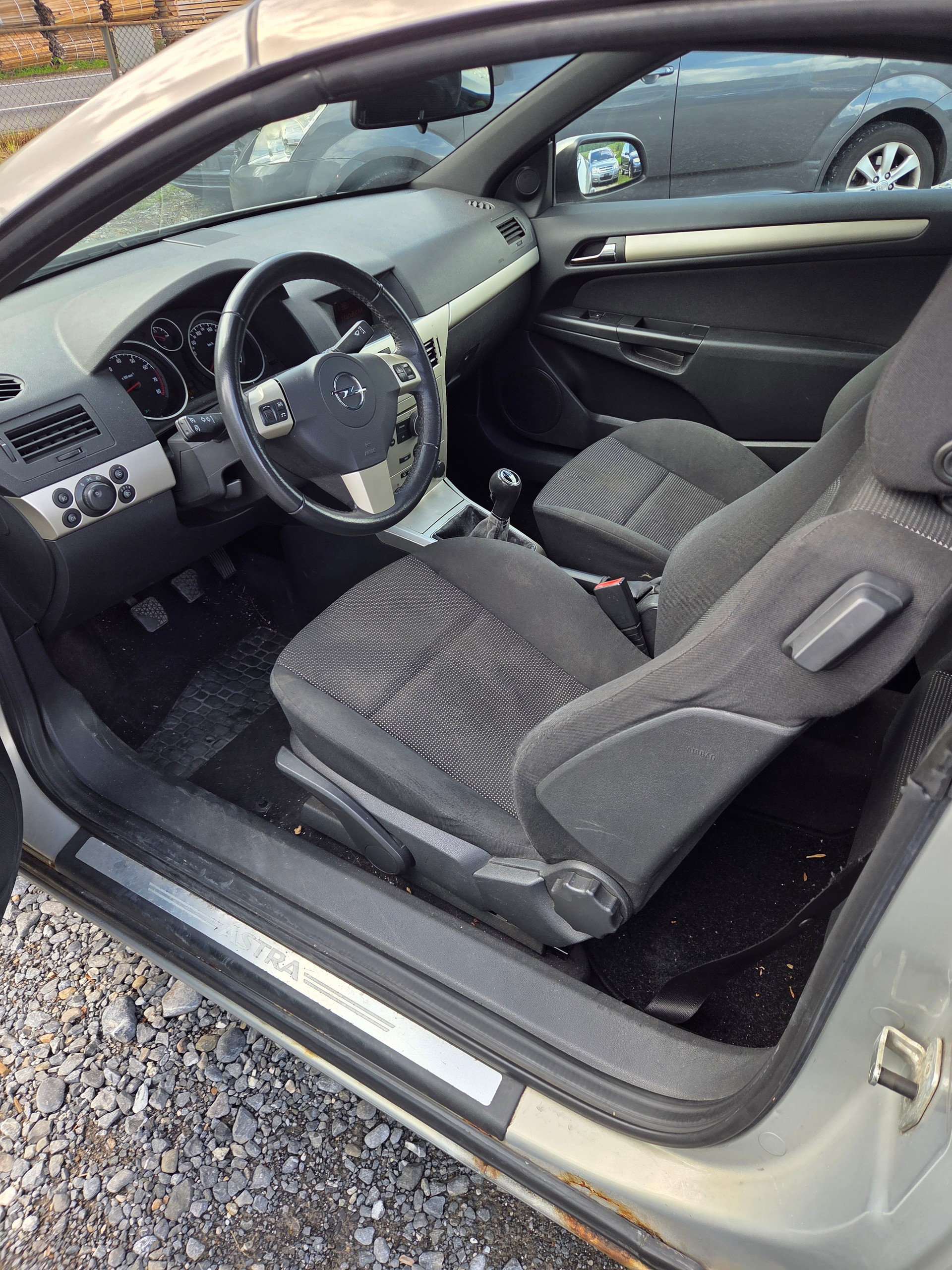 OPEL Astra TT 1.8i 16V Enjoy-image-4