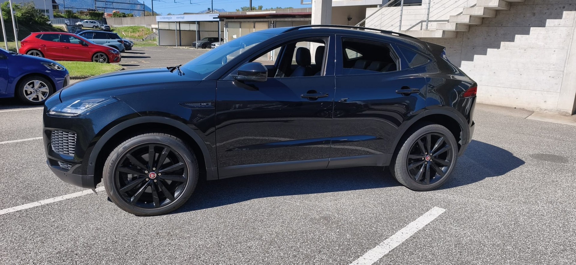 JAGUAR E-Pace 2.0 P250 SE AWD Automatik-image-1