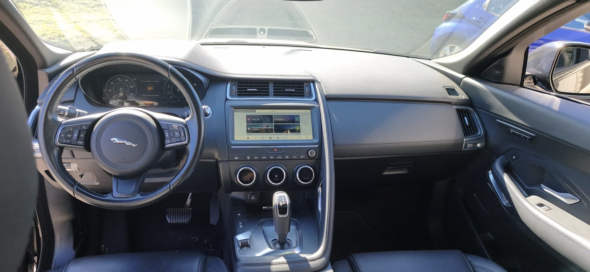 JAGUAR E-Pace 2.0 P250 SE AWD Automatik-image-4