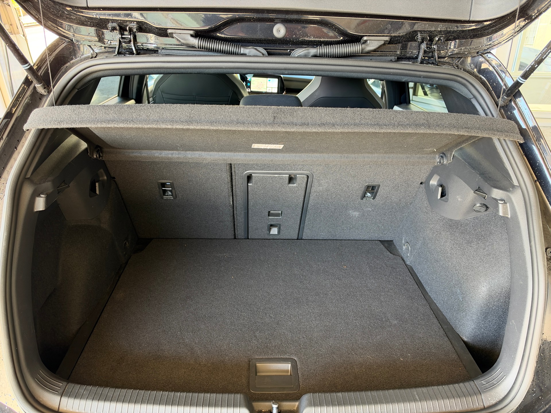 VW Golf 2.0 TSI R-Line DSG 4 Motion-image-14