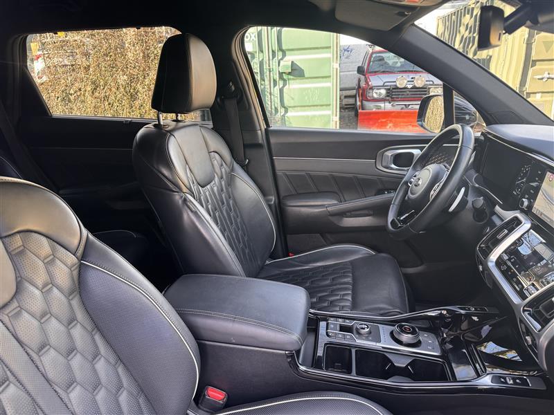 KIA Sorento 1.6 T-GDi Plug-in Hybrid Style-image-17