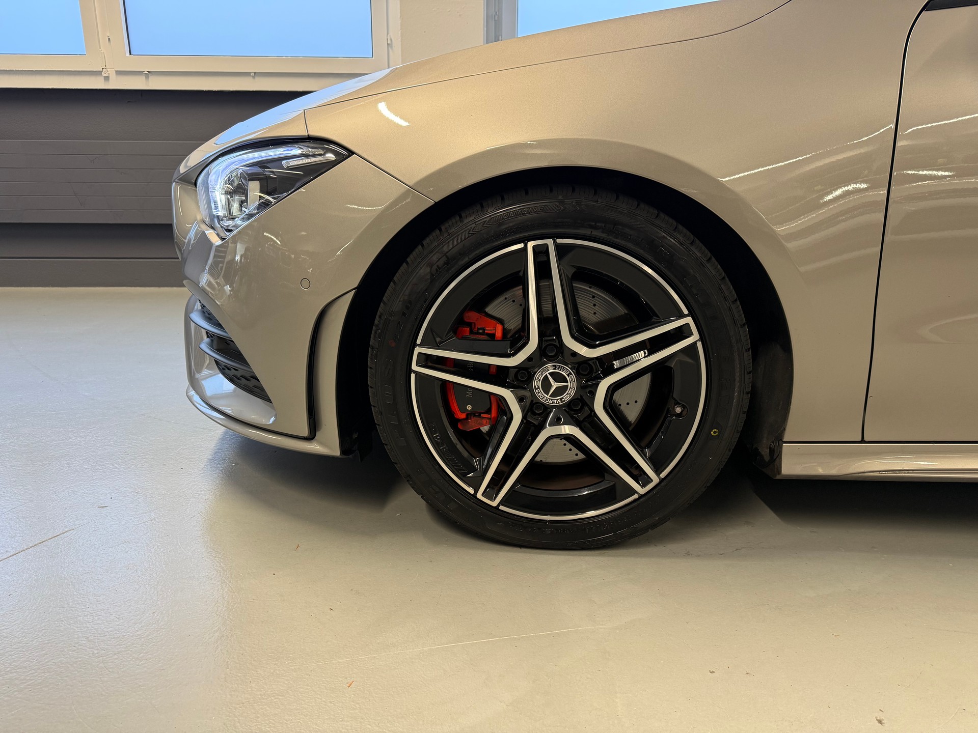 MERCEDES-BENZ CLA Shooting Brake 250 4Matic 7G-DCT AMG Line-image-22