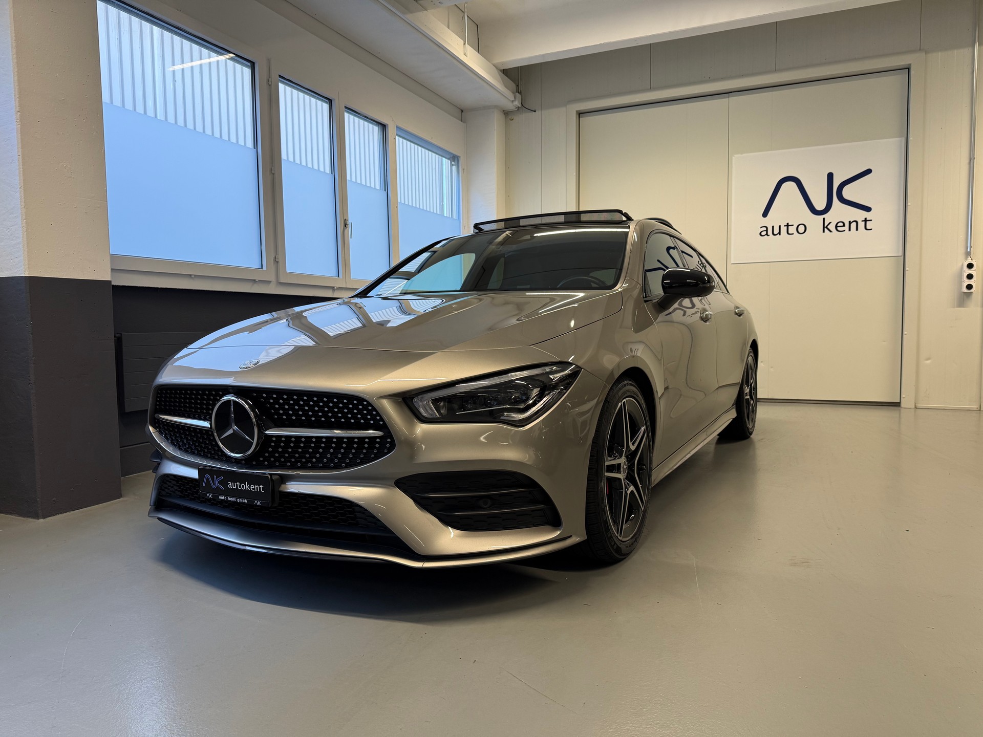 MERCEDES-BENZ CLA Shooting Brake 250 4Matic 7G-DCT AMG Line-image-0