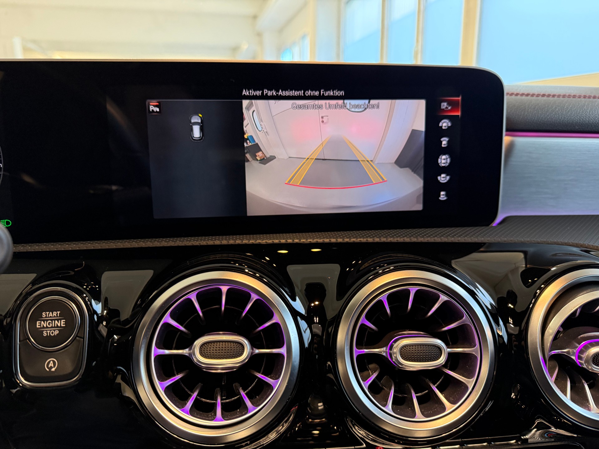 MERCEDES-BENZ CLA Shooting Brake 250 4Matic 7G-DCT AMG Line-image-10