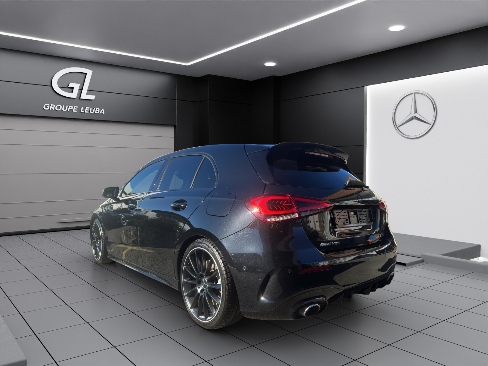 MERCEDES-BENZ A 35 AMG 4Matic-image-3