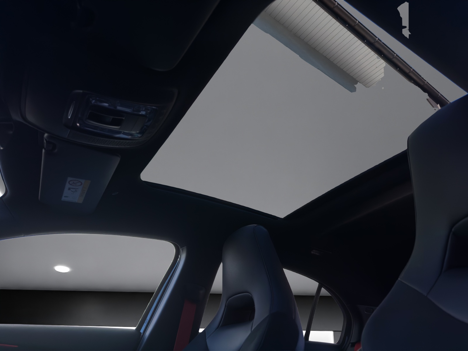 MERCEDES-BENZ A 35 AMG 4Matic-image-12