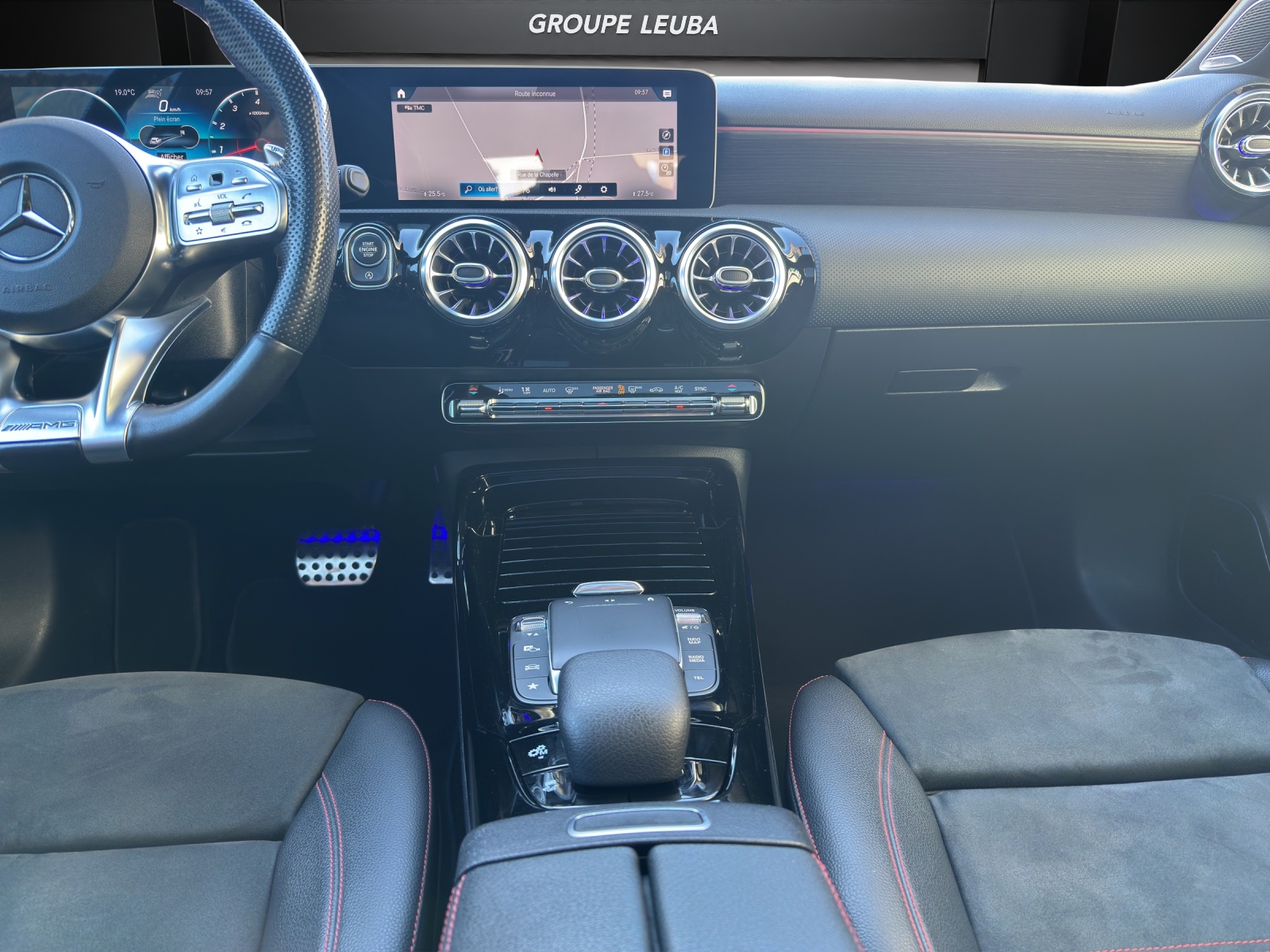 MERCEDES-BENZ A 35 AMG 4Matic-image-9