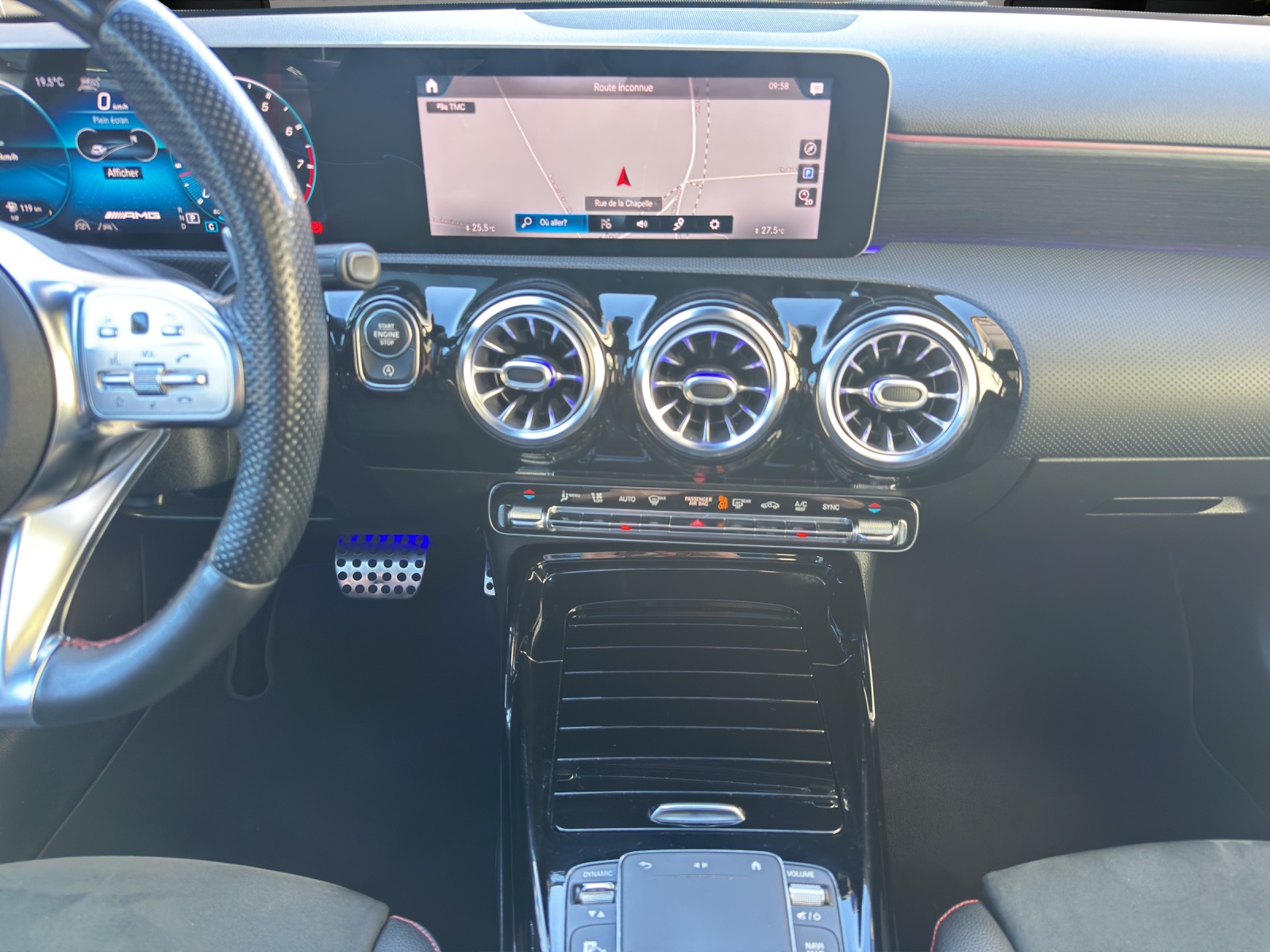 MERCEDES-BENZ A 35 AMG 4Matic-image-10