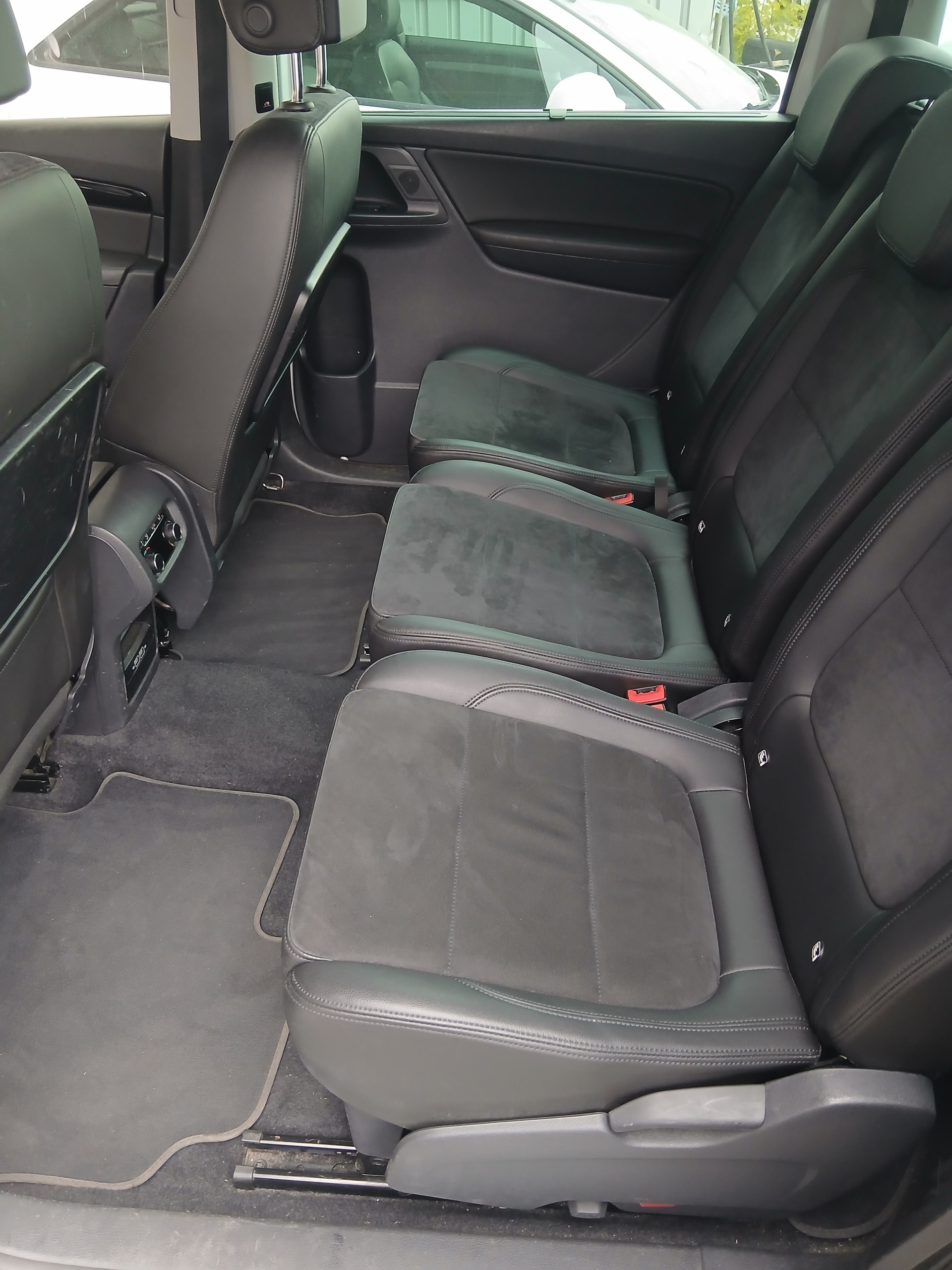 VW Sharan 1.4 TSI BlMT Highline DSG 7 plätze-image-11