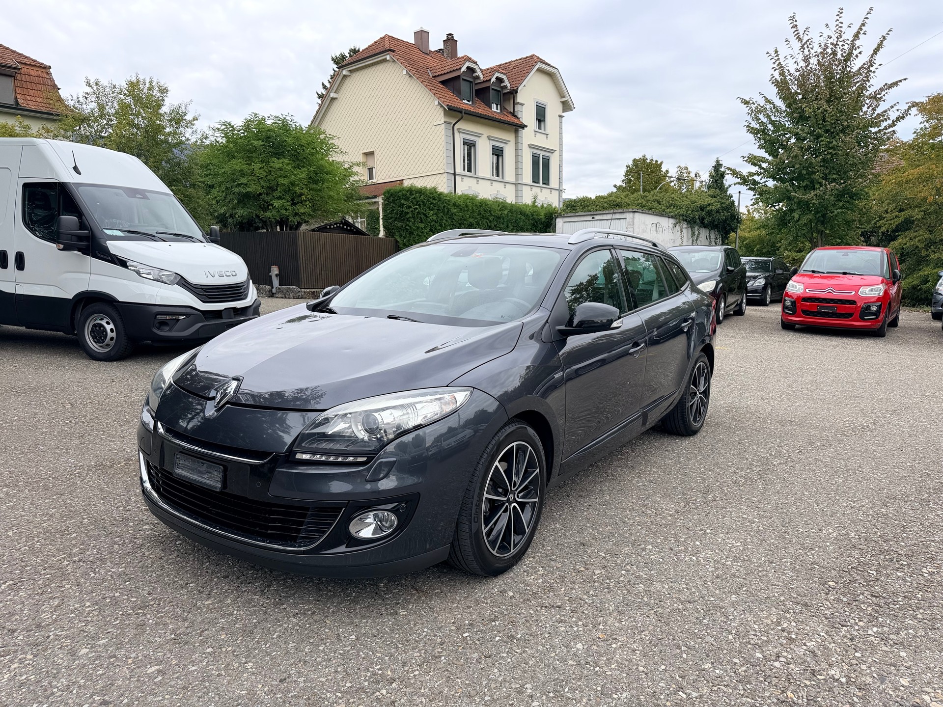 RENAULT Mégane Grandtour 1.5 dCi Dynamique EDC-image-15