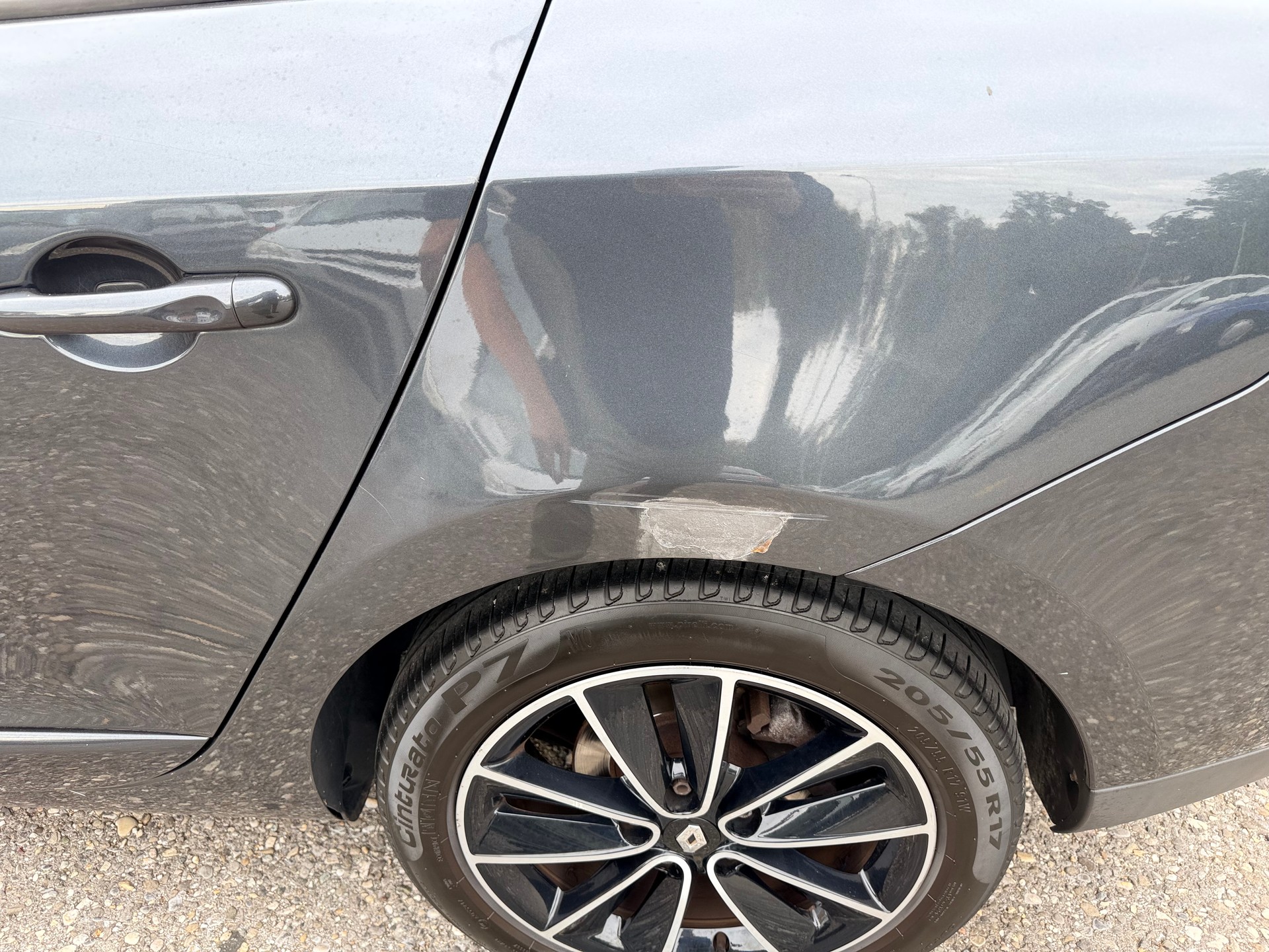RENAULT Mégane Grandtour 1.5 dCi Dynamique EDC-image-10