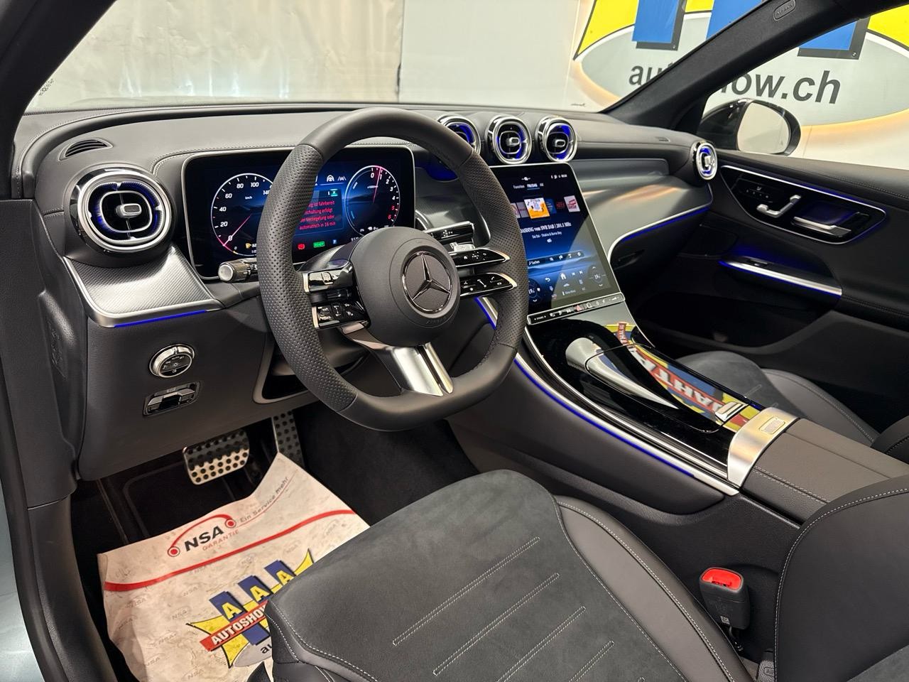 MERCEDES-BENZ GLC 300 de 4Matic AMG 9G-Tronic-image-2