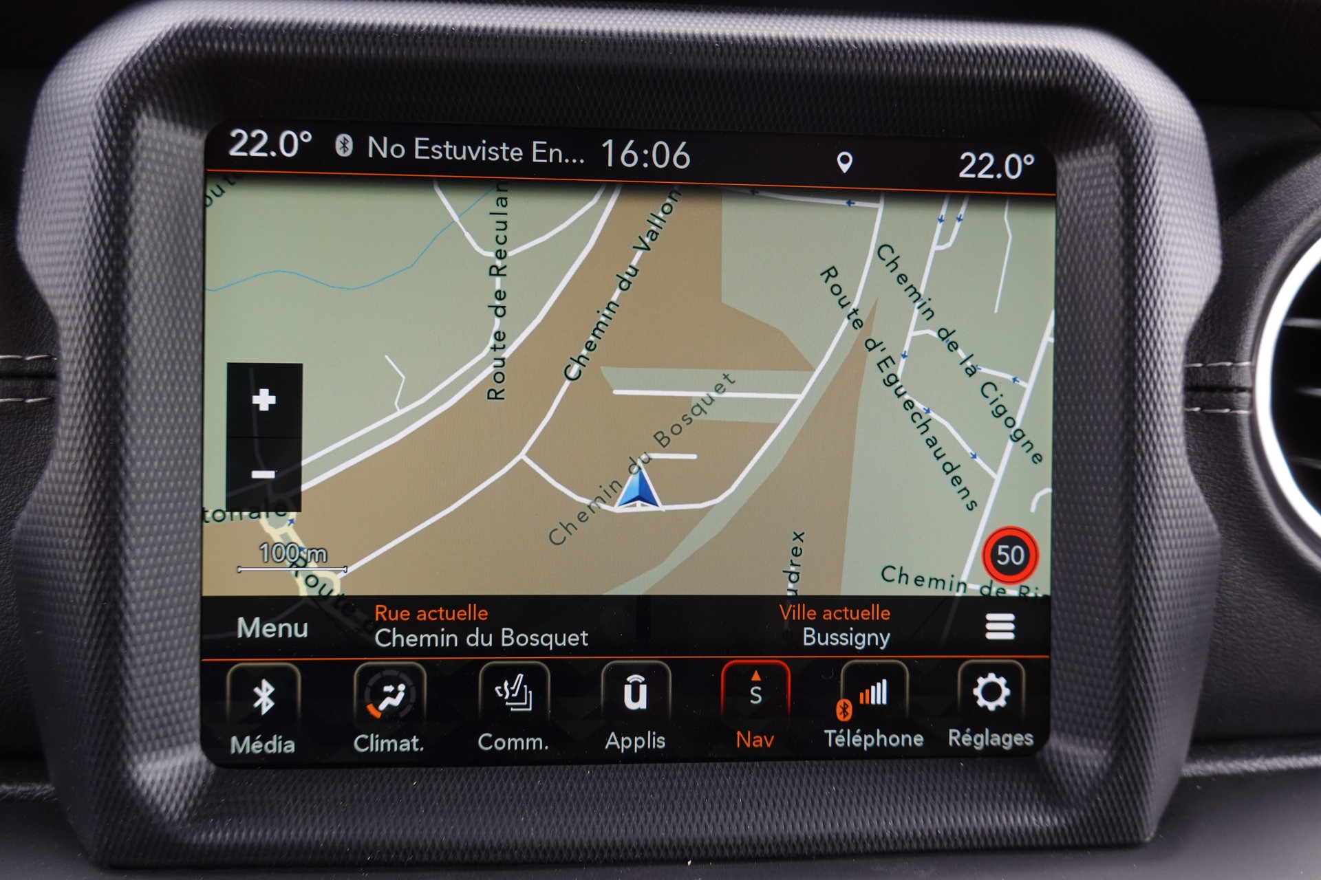 JEEP 2.0 Sahara - "Préparation complète Camping * CH Auto * Camera * Capteur avant/arrière * Intérieur Cuir"-image-18