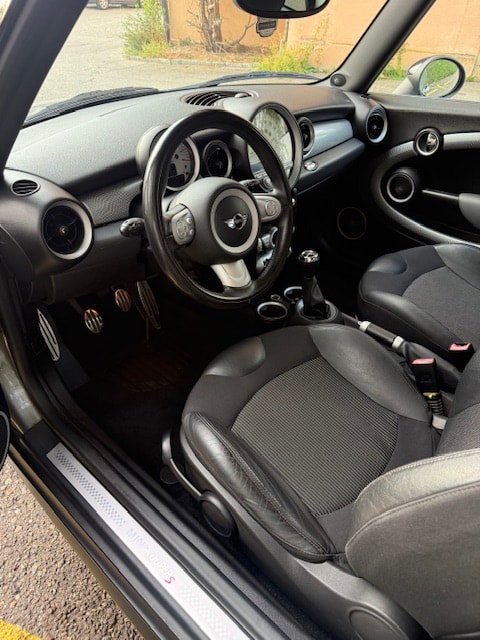 MINI Cooper S-image-9