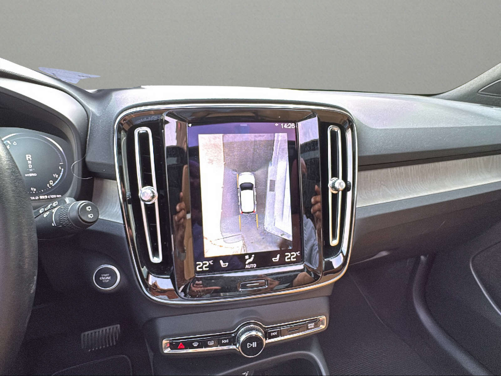 VOLVO XC40 T5 TwE Inscription DCT-image-4
