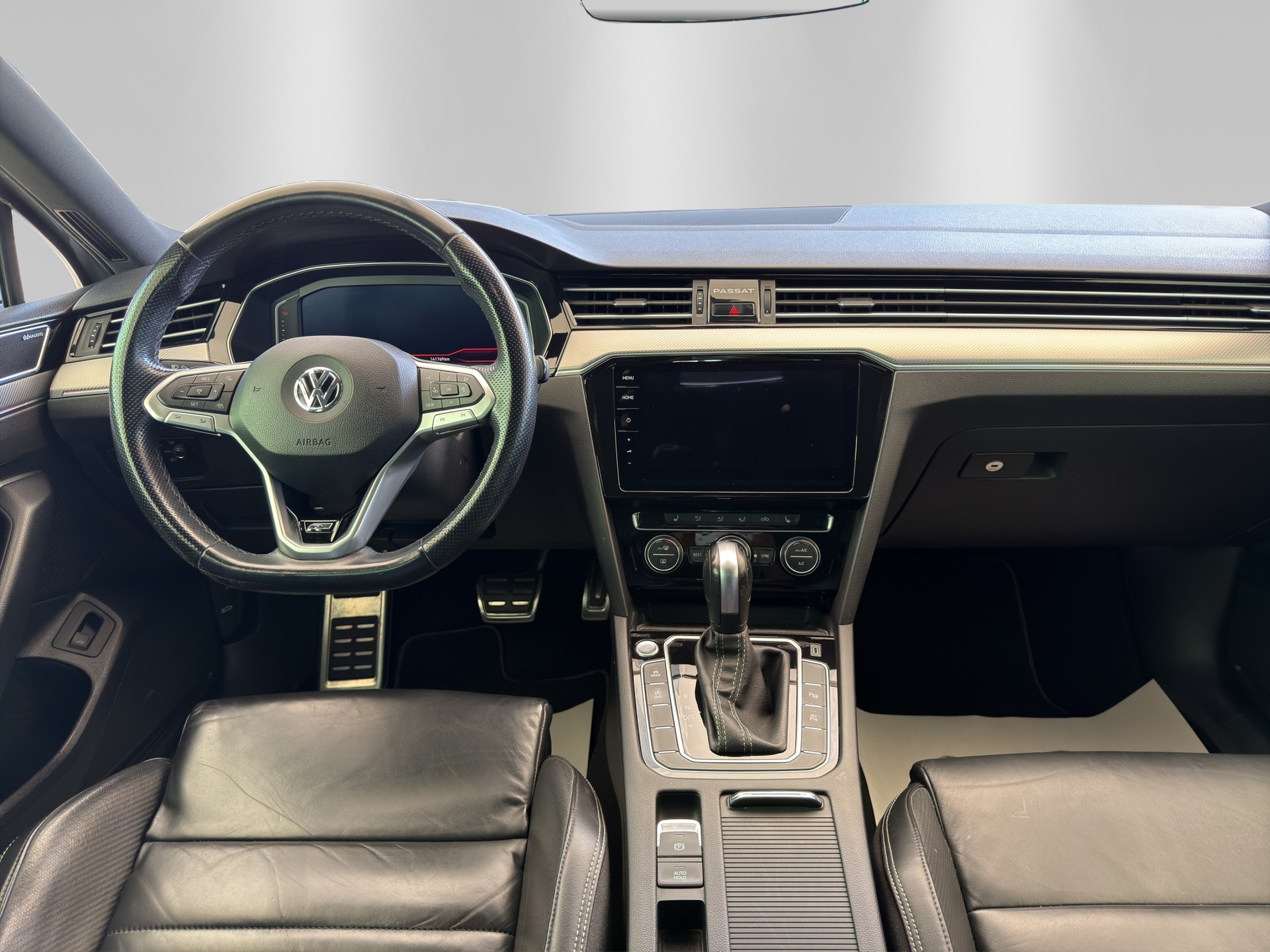 VW Passat 2.0 TDI BMT R-Line Edition 4Motion DSG-image-8