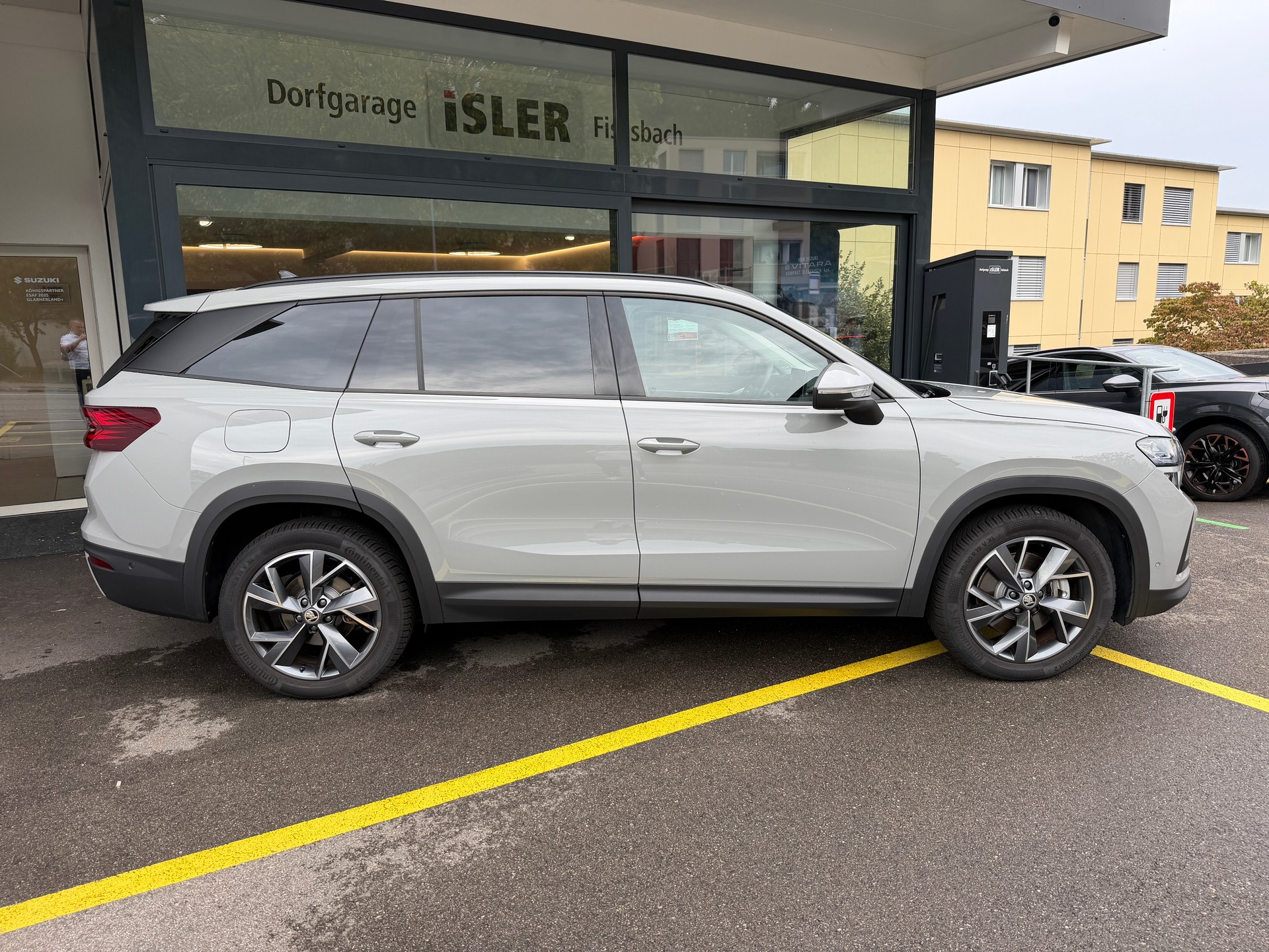 SKODA Kodiaq 1.5 TSI PHEV Dynamic-image-1