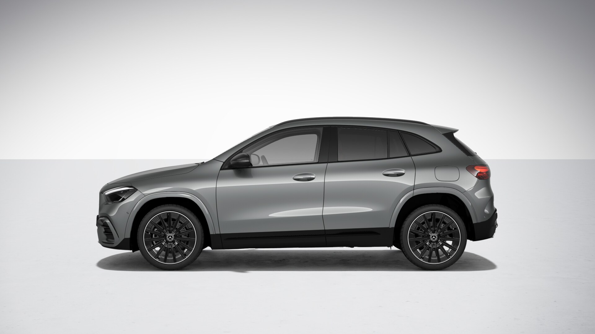 MERCEDES-BENZ GLA 200 Night Star 7G-DCT-image-1