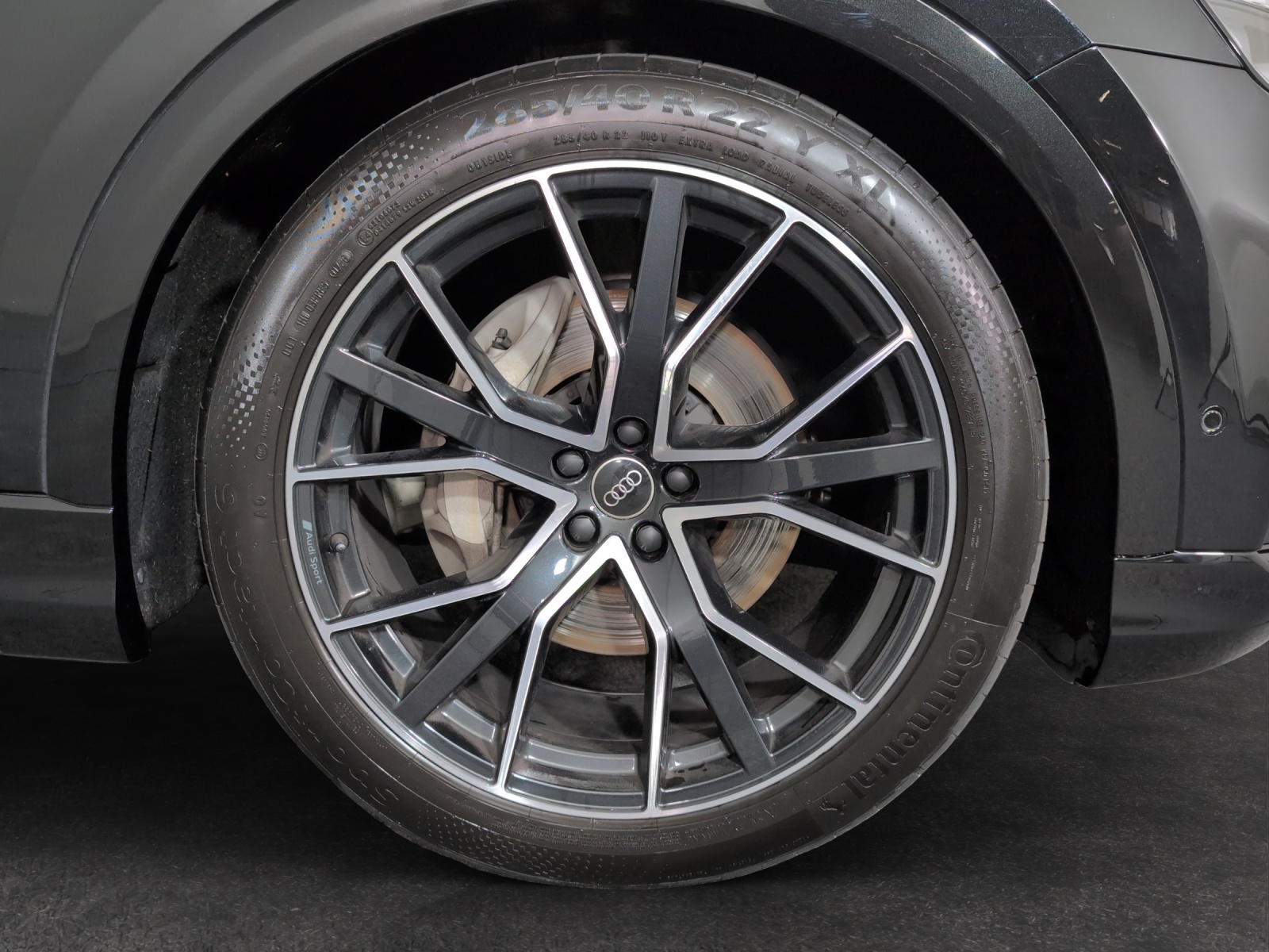 AUDI Q8 55 TFSI quattro tiptronic-image-4