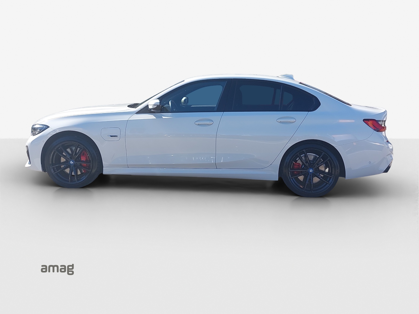 BMW 330e xDrive Steptronic-image-1