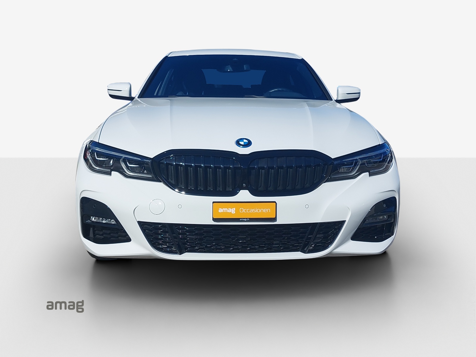 BMW 330e xDrive Steptronic-image-6