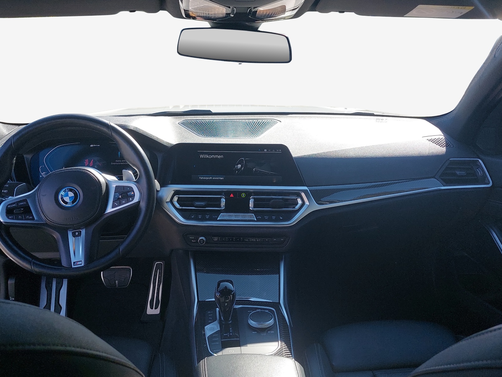 BMW 330e xDrive Steptronic-image-8
