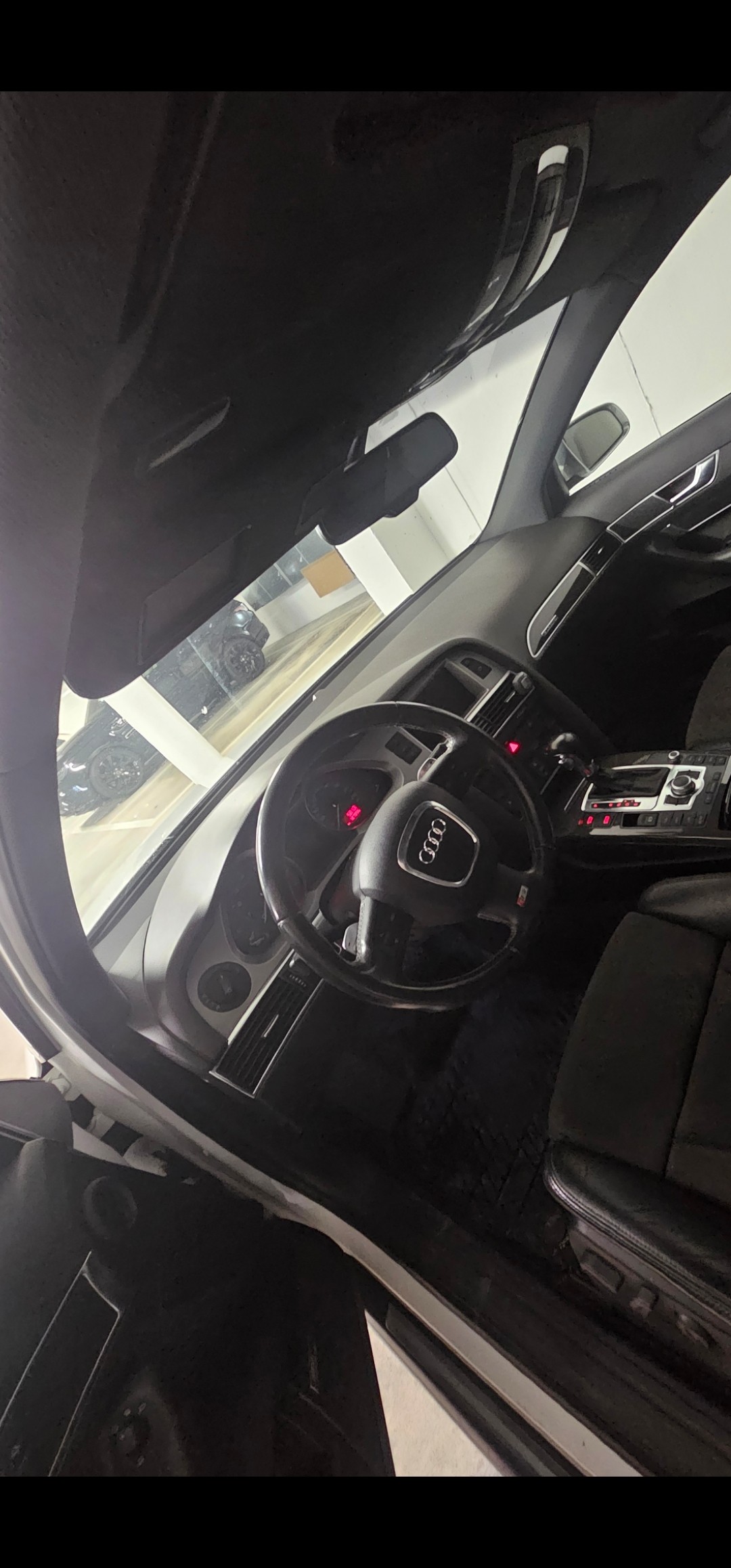 AUDI 5.2 V10 FSI quattro-image-5