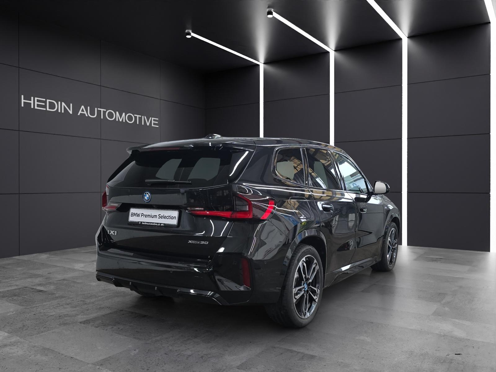 BMW iX1 30xDrive-image-8