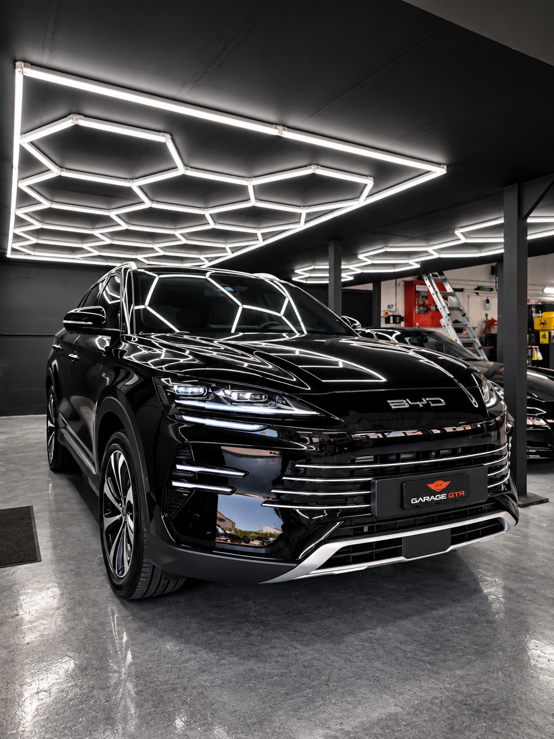 BYD 1.5PHEV Design 238KW AWD-image-2