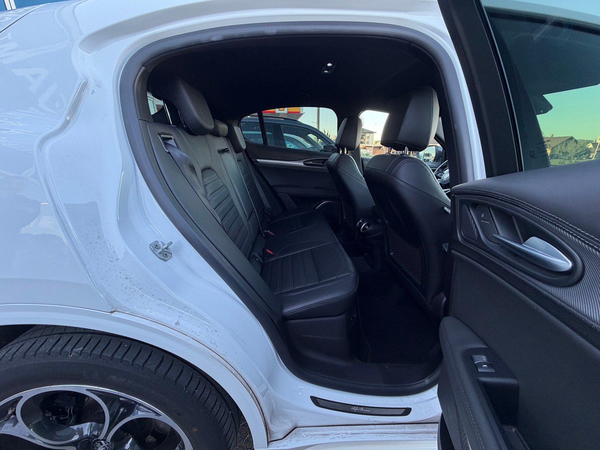 ALFA ROMEO Stelvio 2.0 Veloce Q4 Automatic-image-7