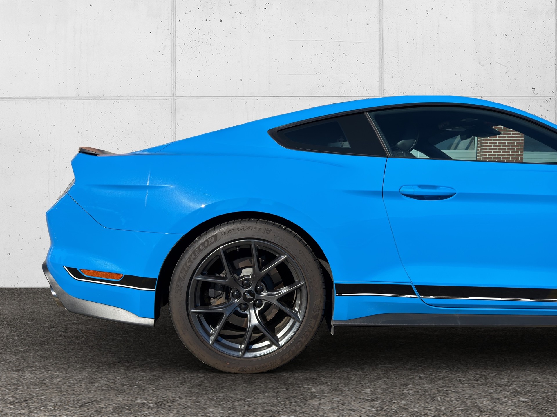 FORD Mustang Fastback 5.0 V8 Mach 1-image-9