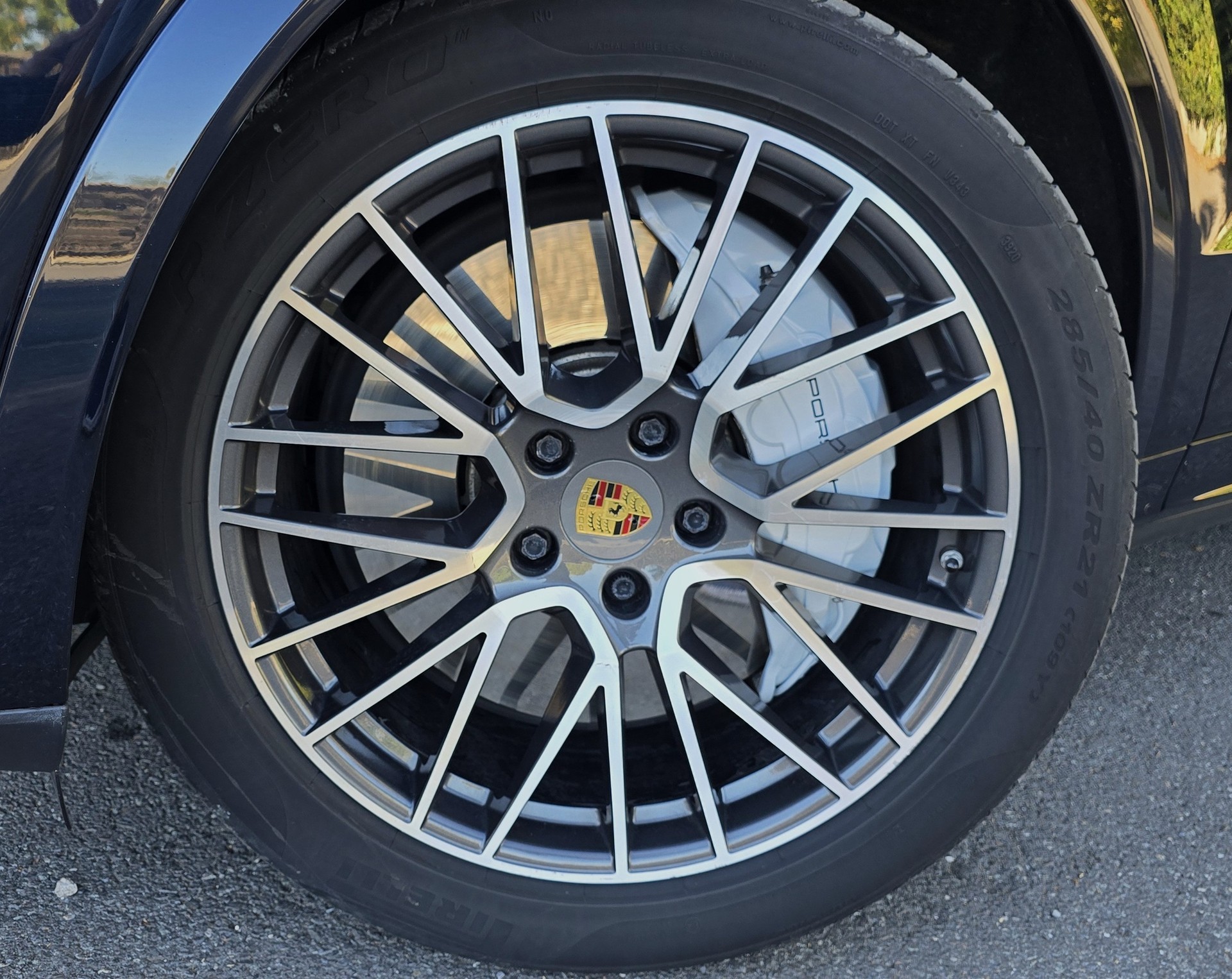 PORSCHE Cayenne Turbo-image-6